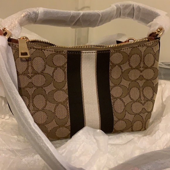 New coach purse - Picture 3 of 5